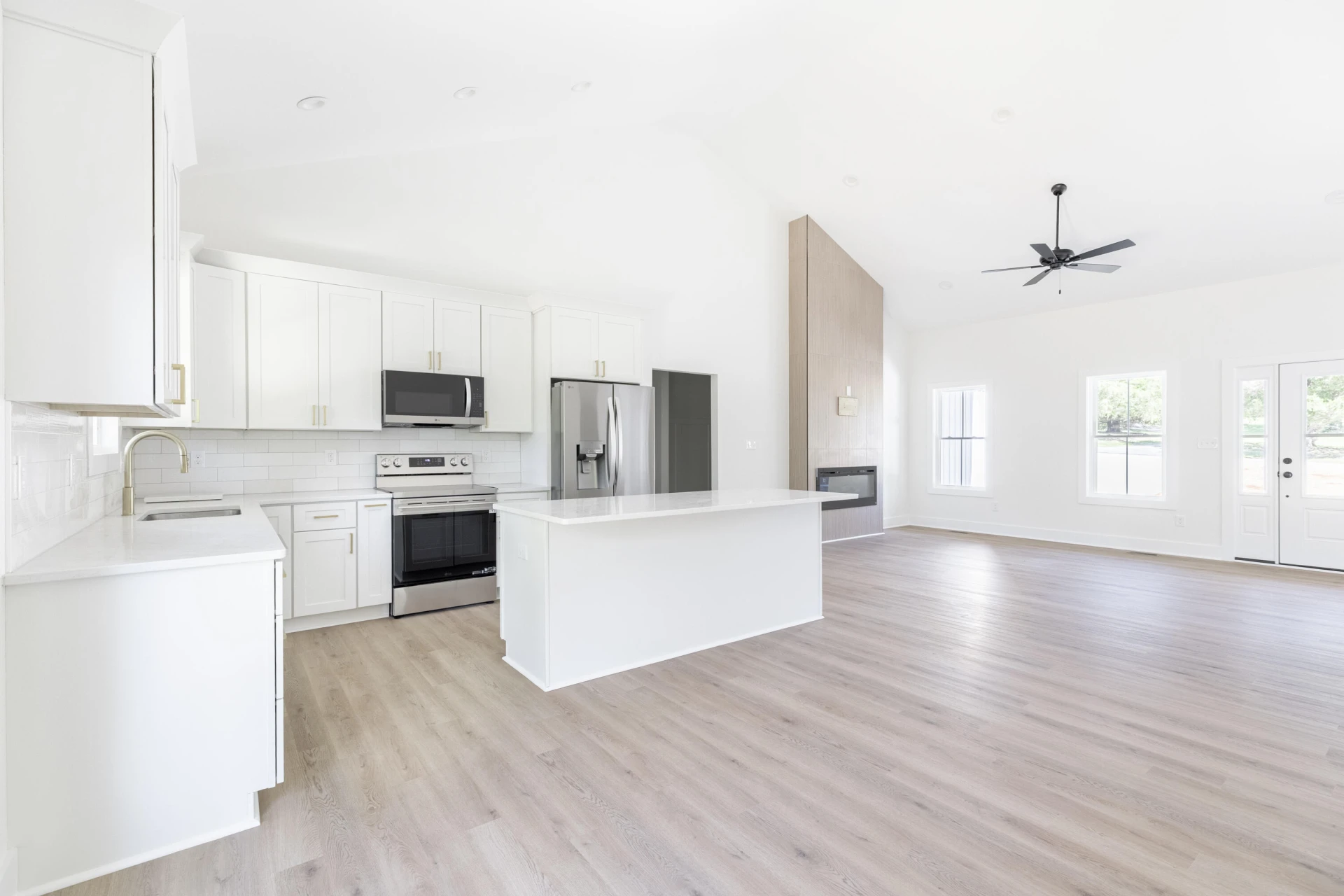 2404 Twin Lake DR - Photo 19