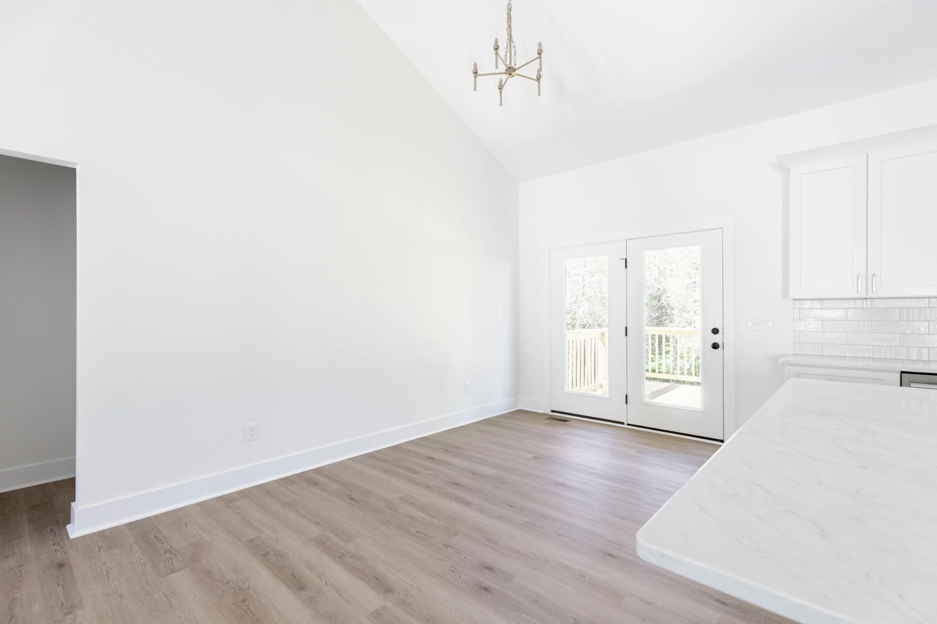 2404 Twin Lake DR - Photo 21