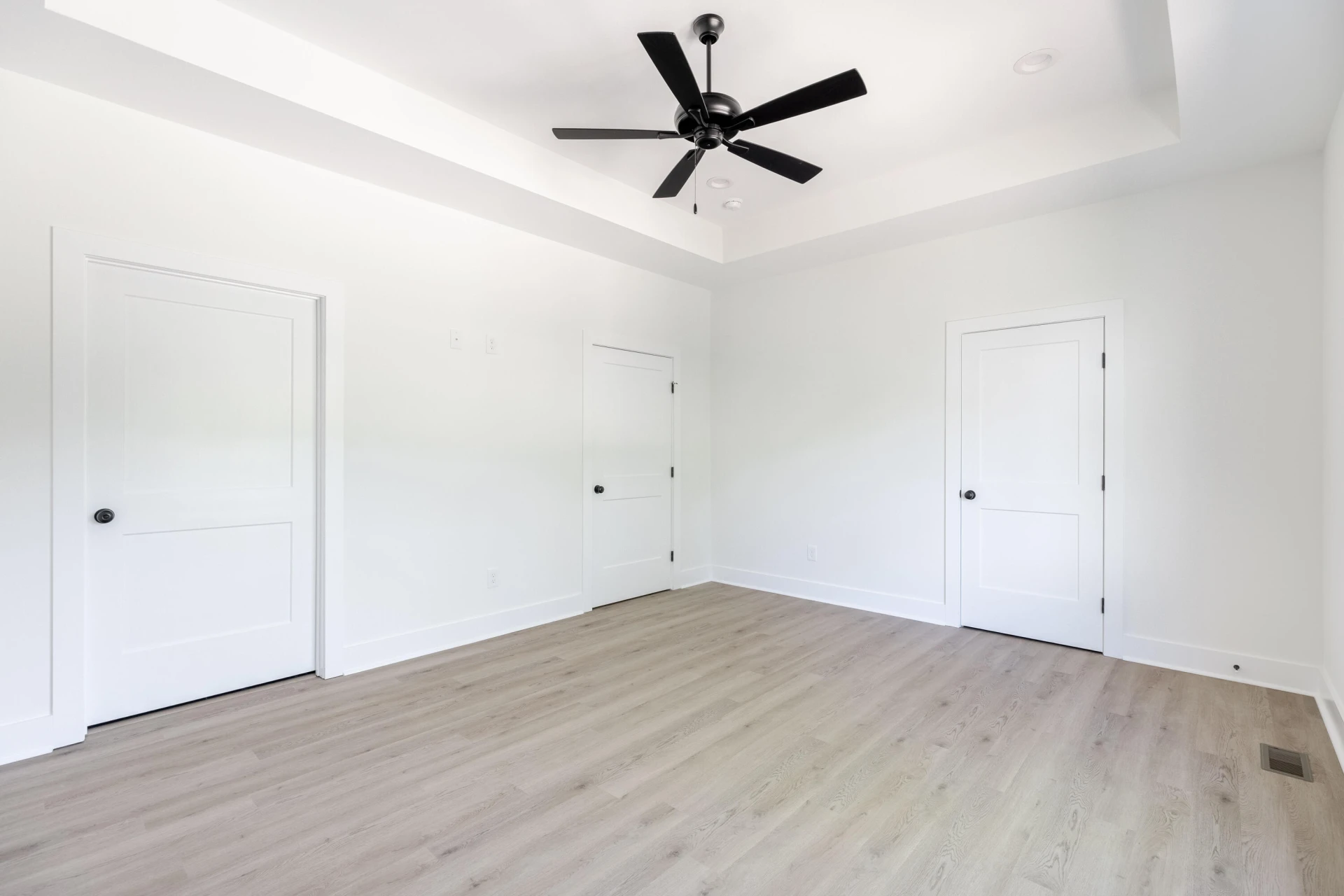 2404 Twin Lake DR - Photo 24