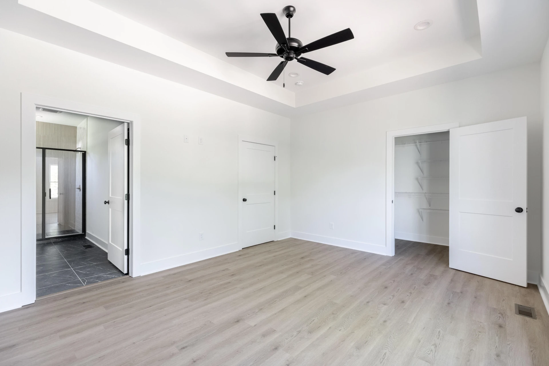 2404 Twin Lake DR - Photo 25