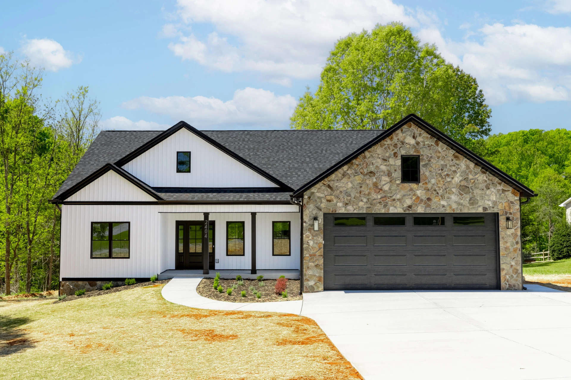 2404 Twin Lake DR - Photo 3