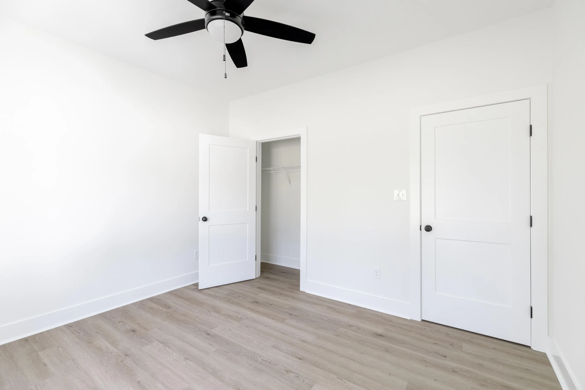 2404 Twin Lake DR - Photo 35