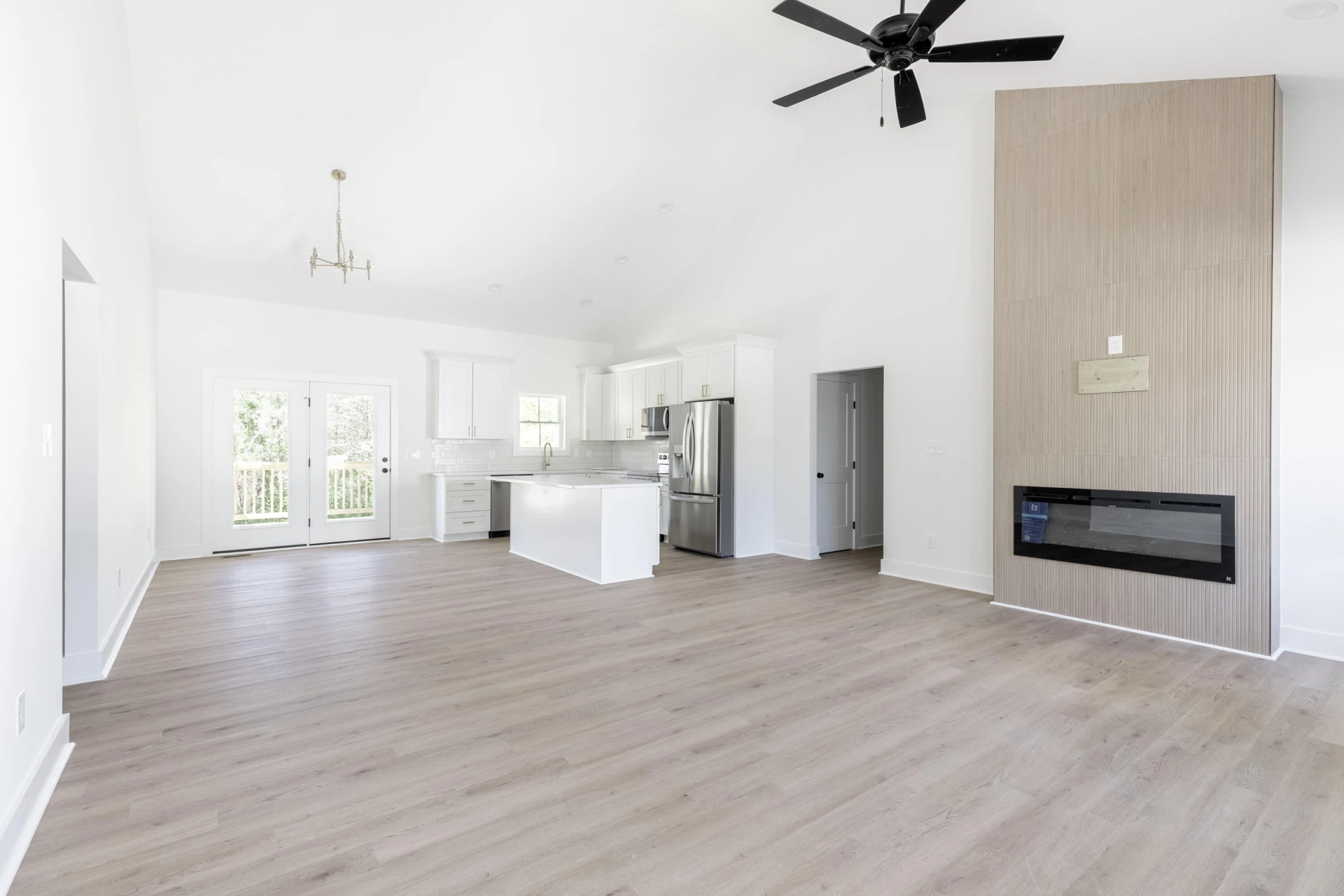 2404 Twin Lake DR - Photo 4
