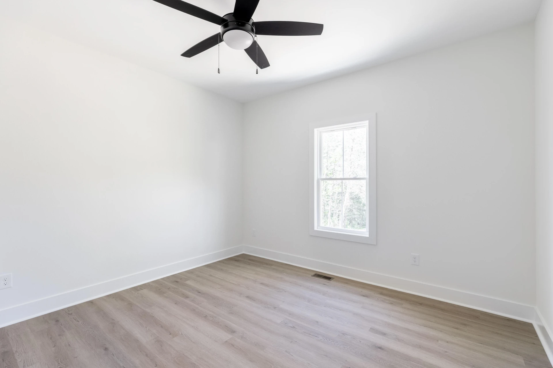 2404 Twin Lake DR - Photo 41