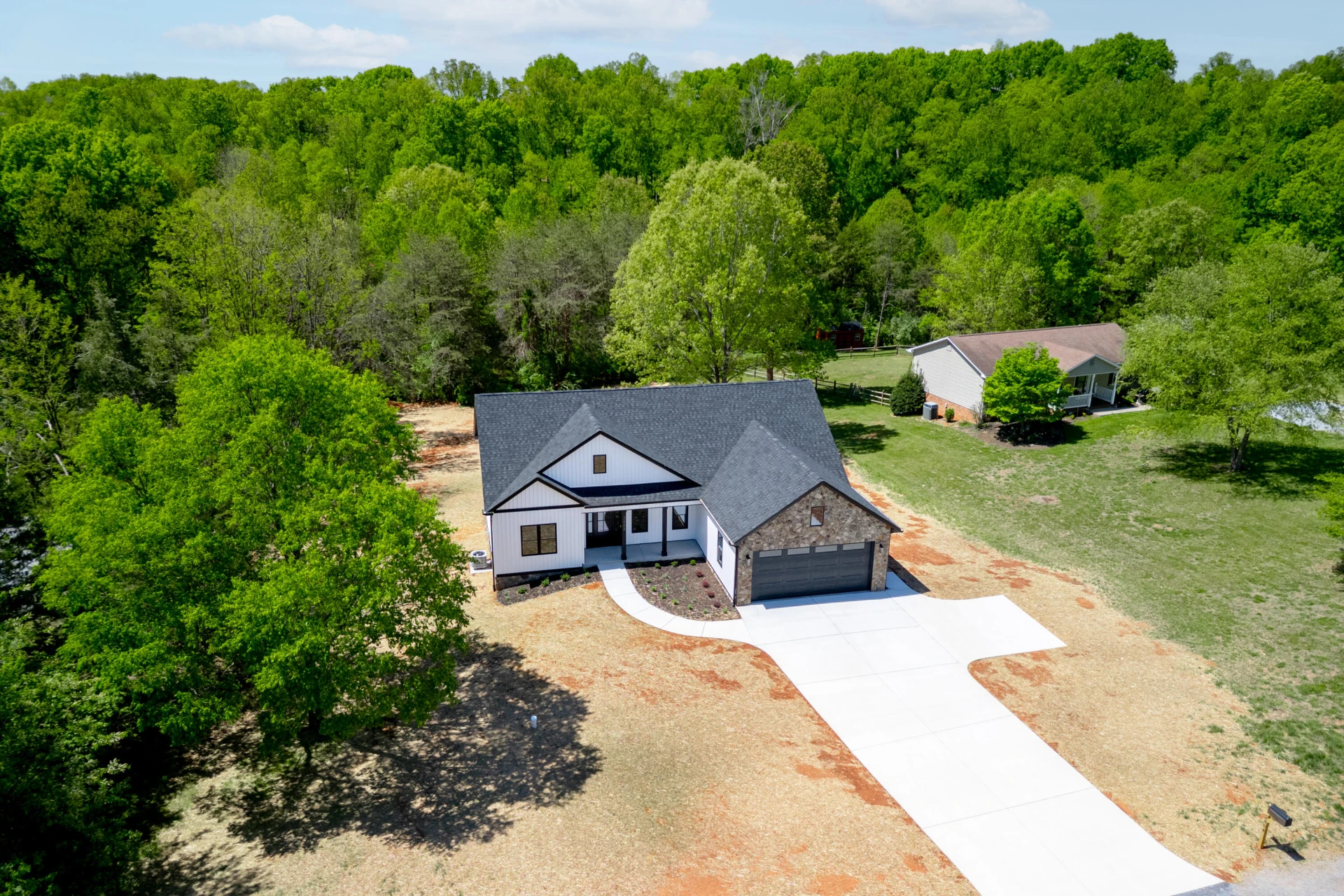 2404 Twin Lake DR - Photo 63