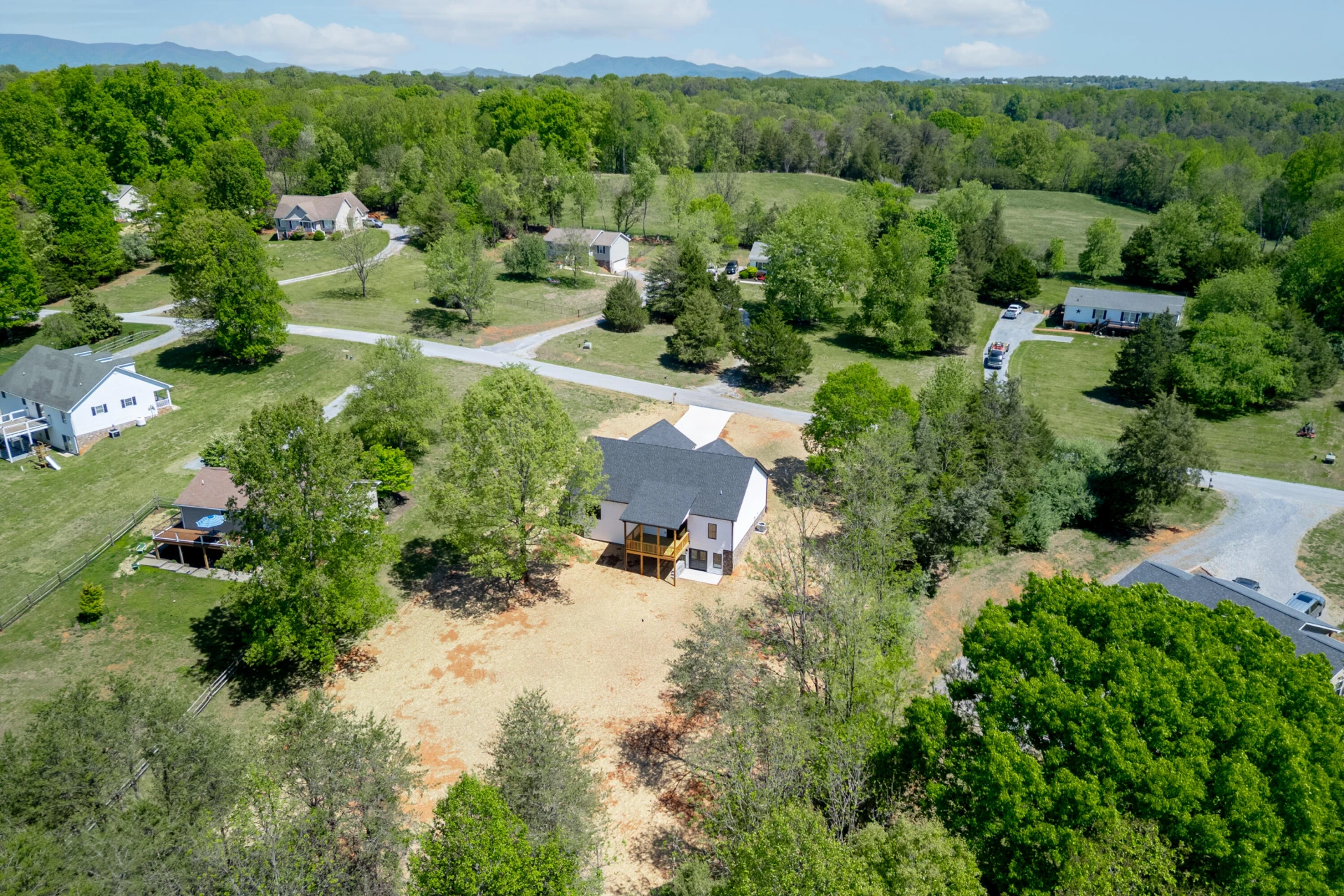2404 Twin Lake DR - Photo 66