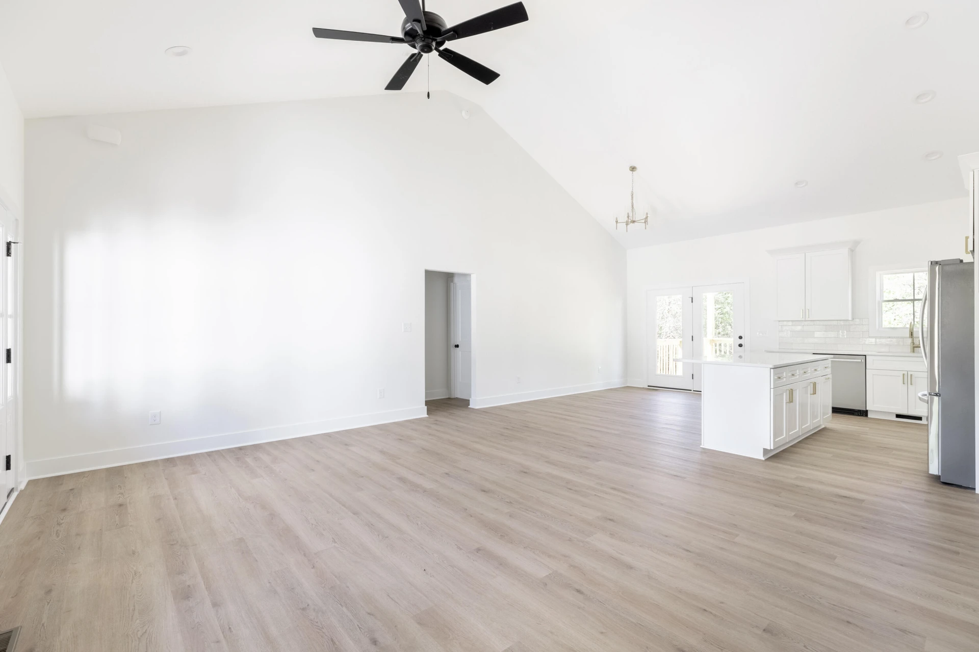 2404 Twin Lake DR - Photo 9