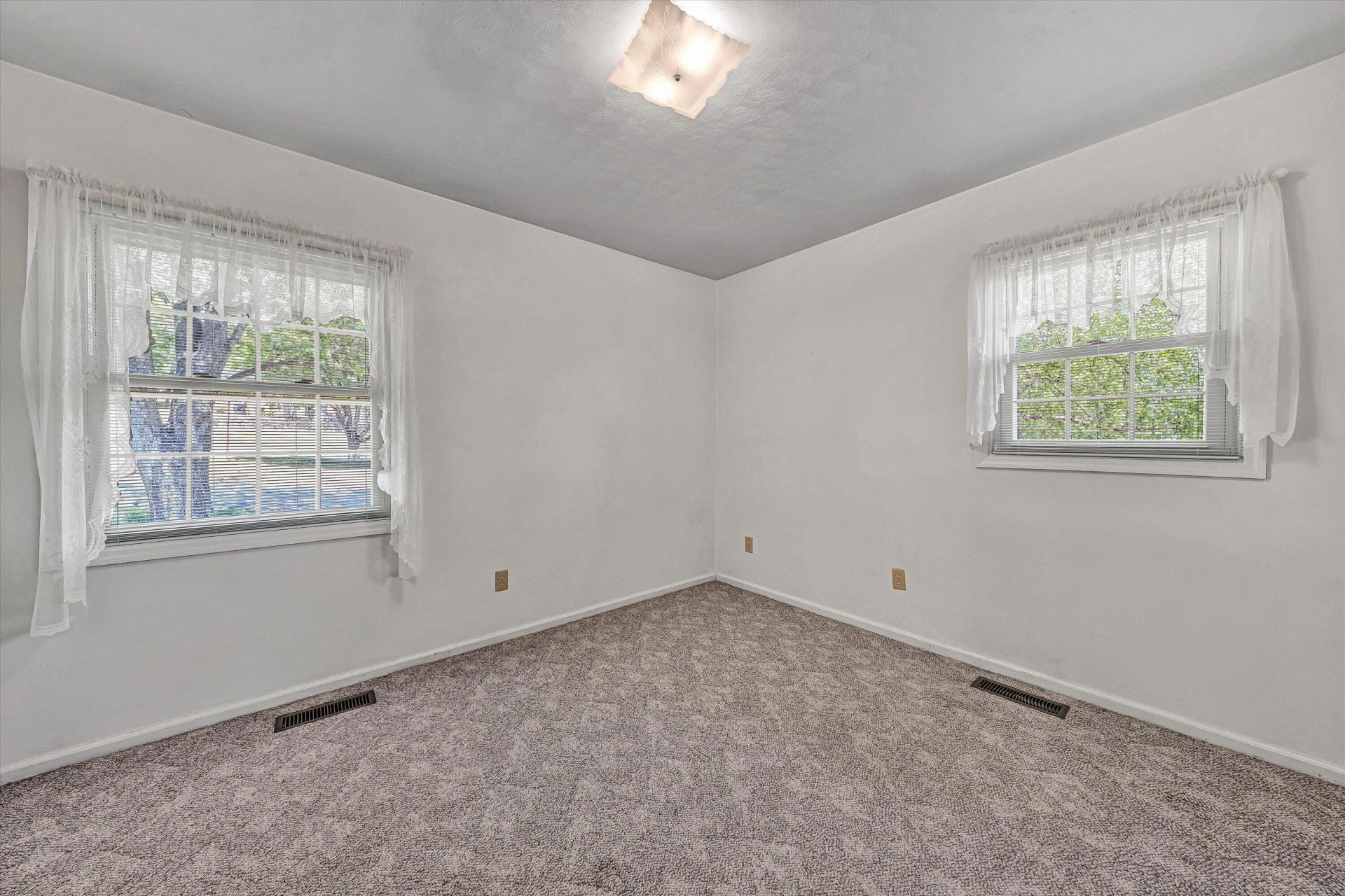 4940 North Lake DR - Photo 21