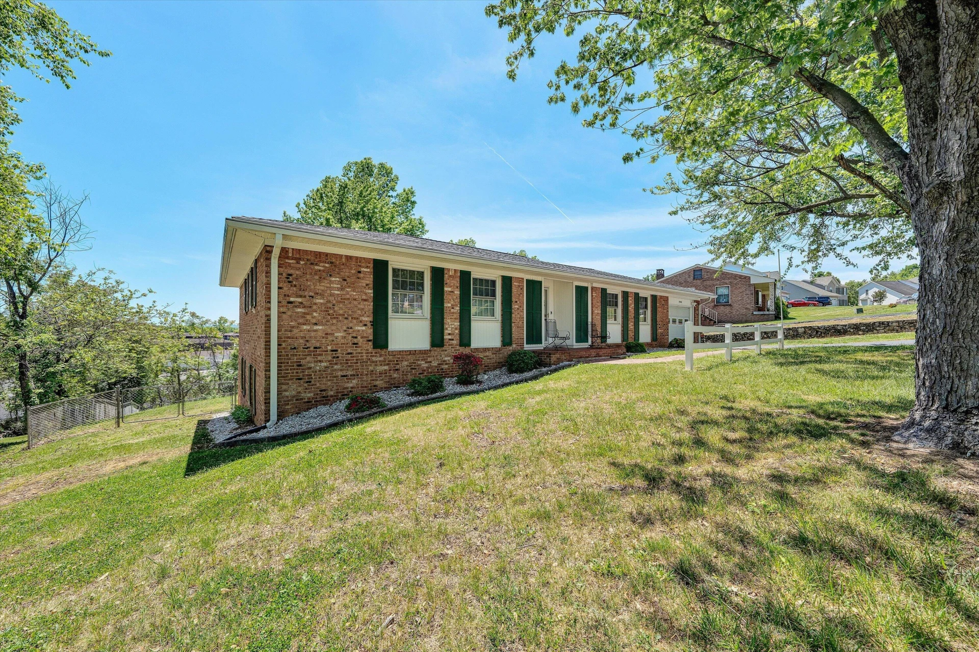 4940 North Lake DR - Photo 3