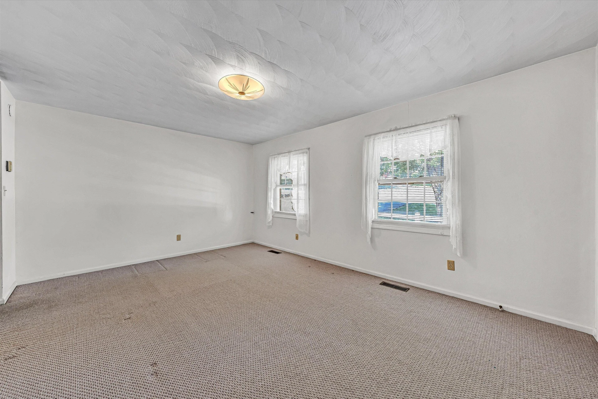 4940 North Lake DR - Photo 6