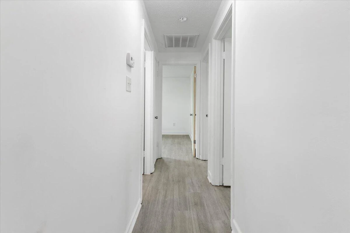 2305 Elmwood ST - Photo 13