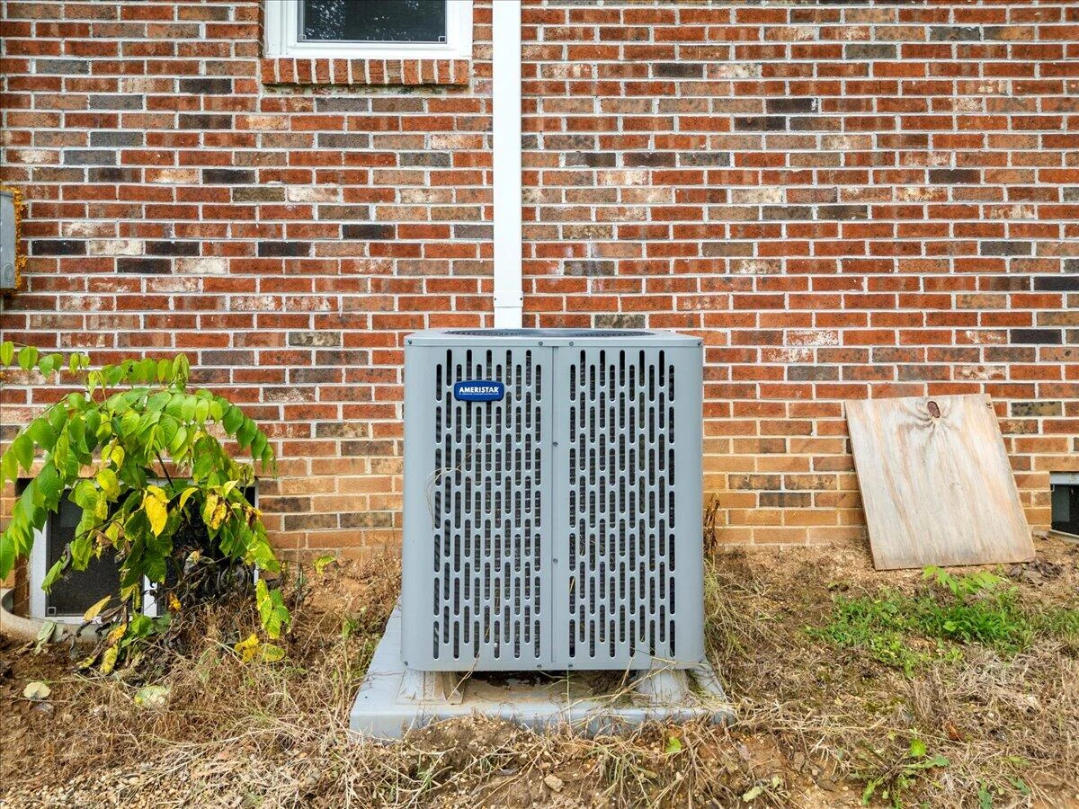 2305 Elmwood ST - Photo 25