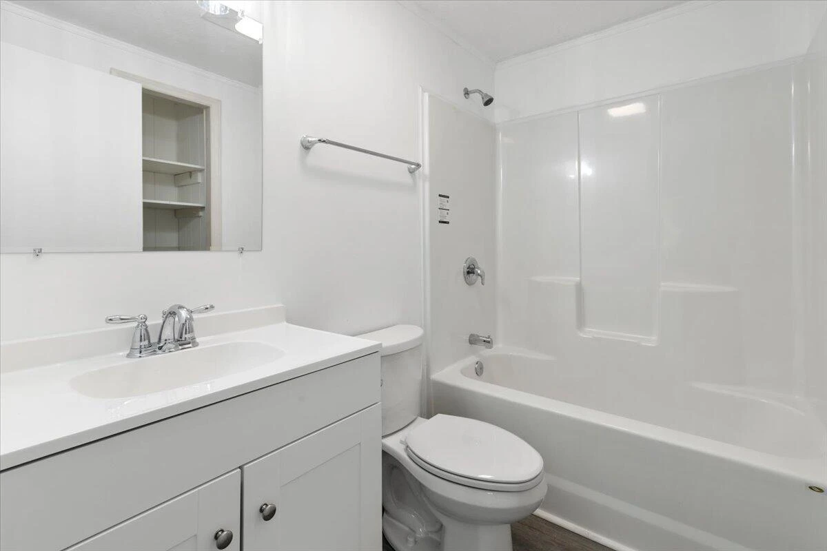 2305 Elmwood ST - Photo 6