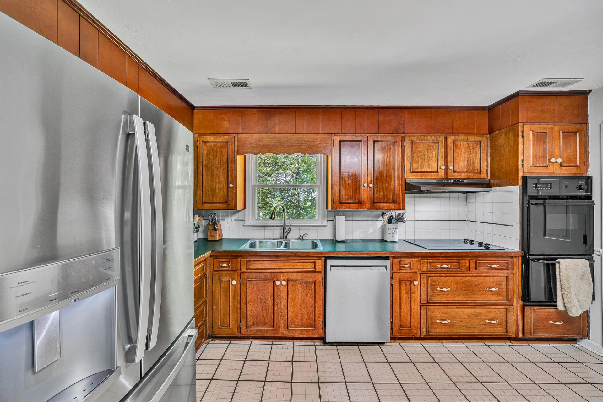 3368 Dawn CIR - Photo 5