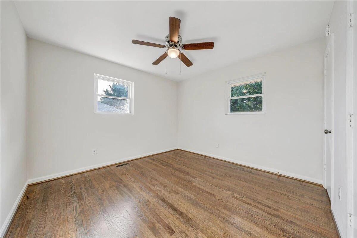 5433 Lamplighter DR - Photo 18