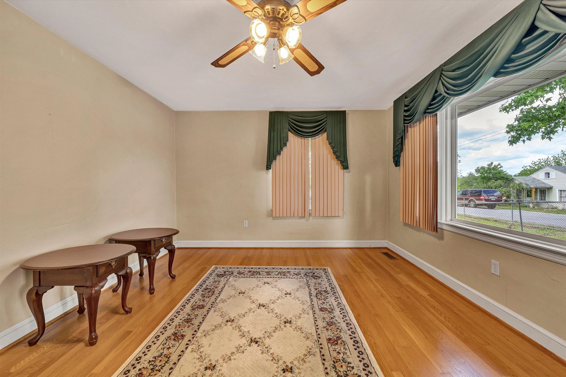 2251 Moir ST NE - Photo 5