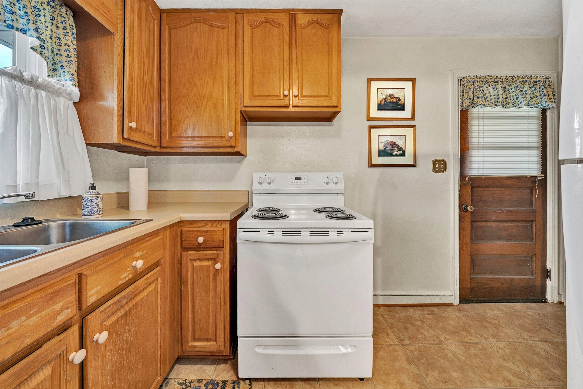 2251 Moir ST NE - Photo 9