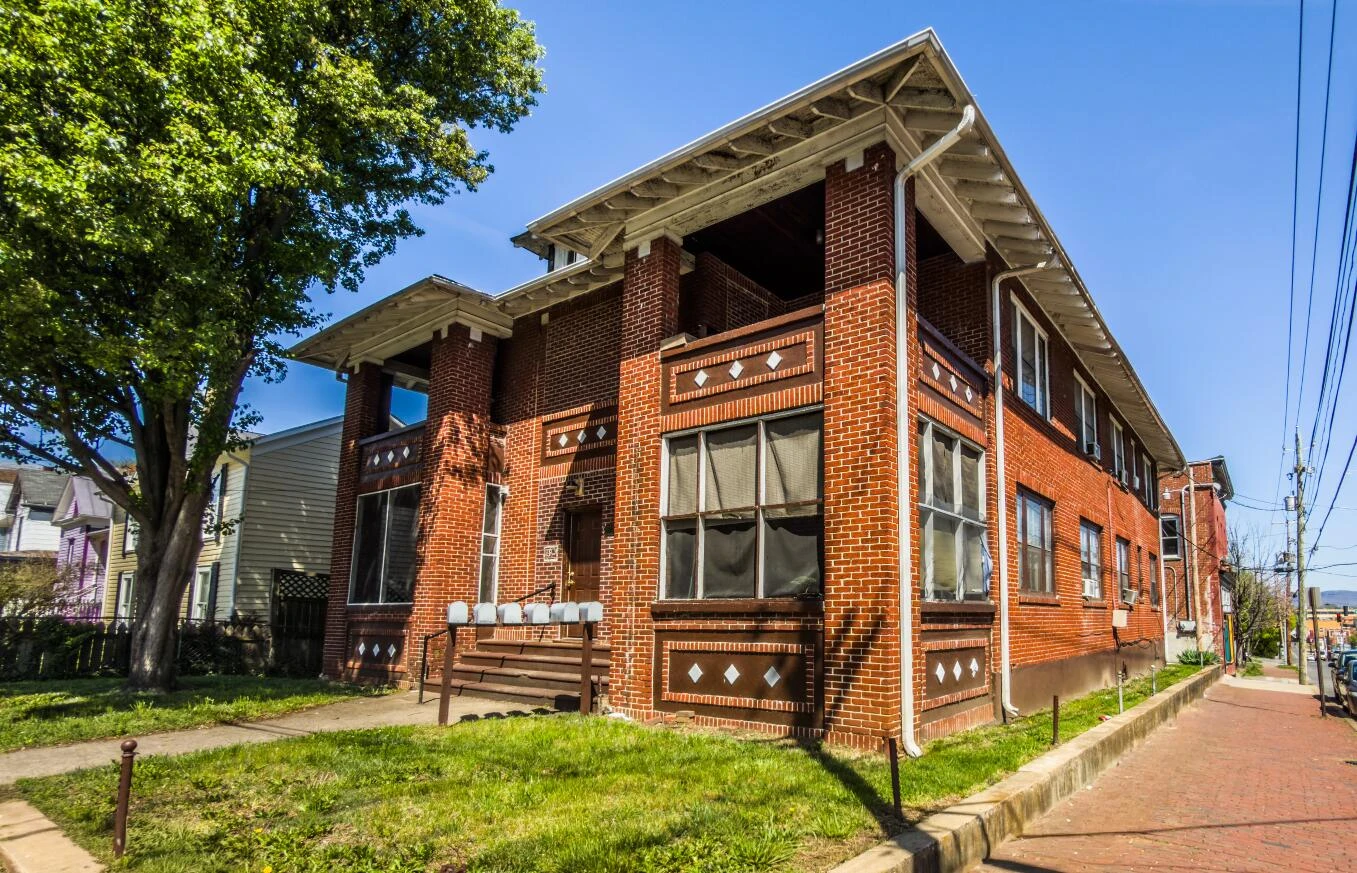 501 Mountain AVE SW