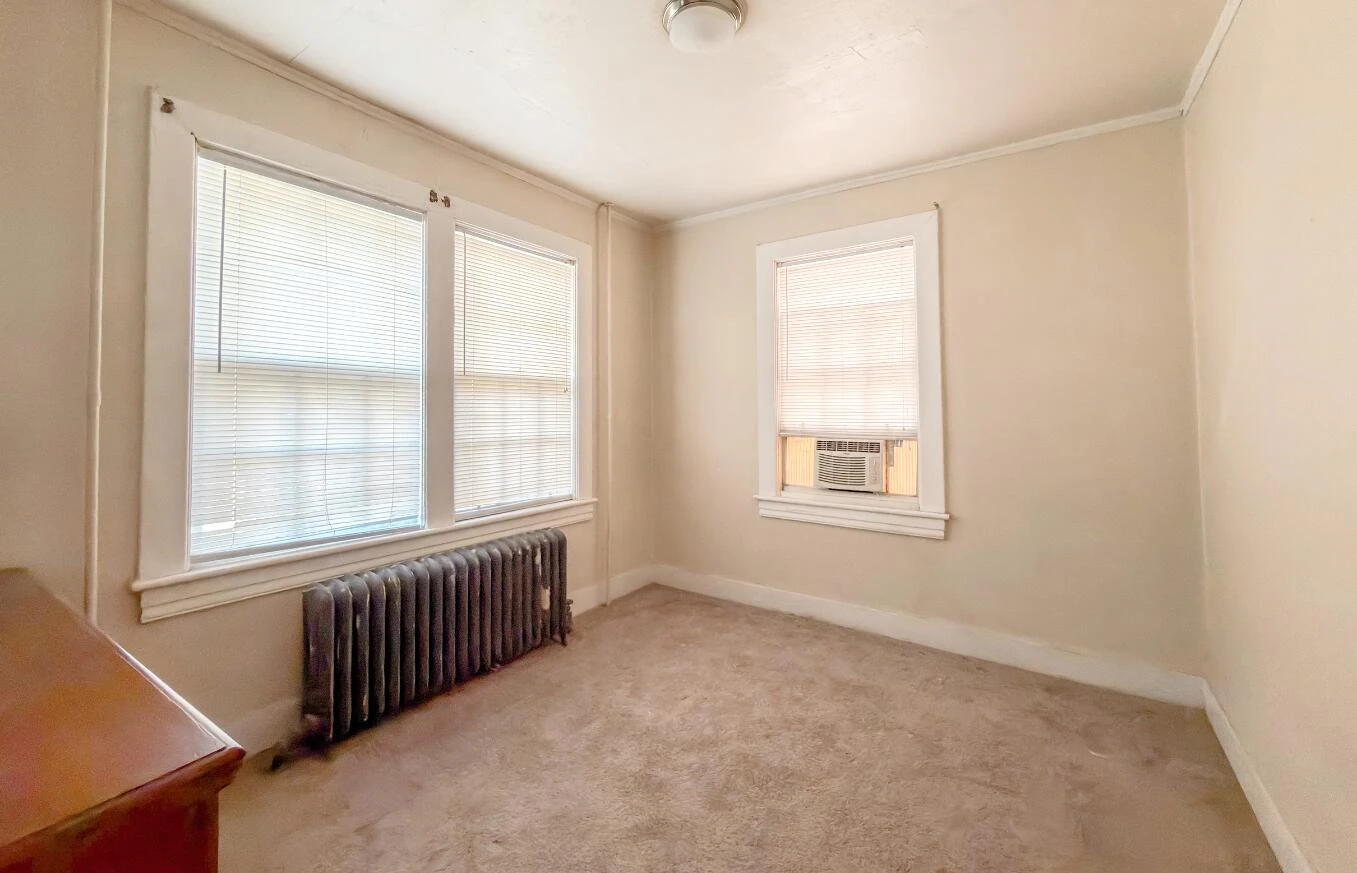 501 Mountain AVE SW - Photo 7