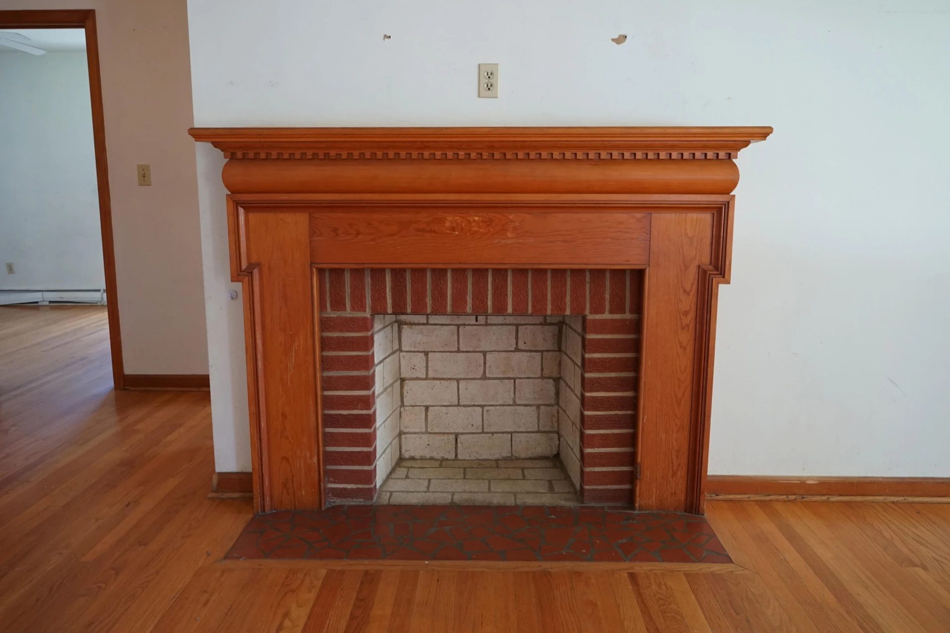 2901 Neil DR - Photo 10