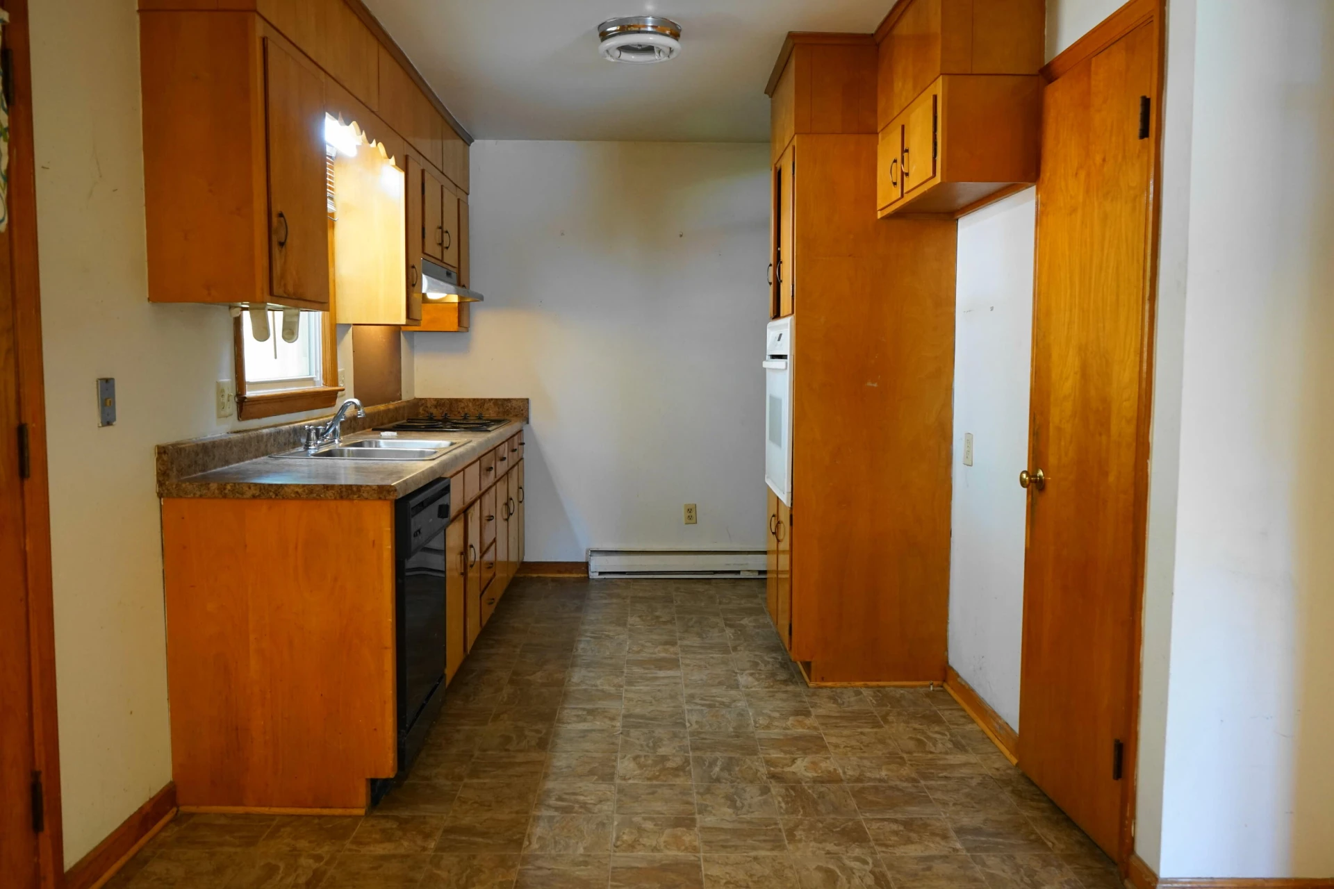 2901 Neil DR - Photo 12
