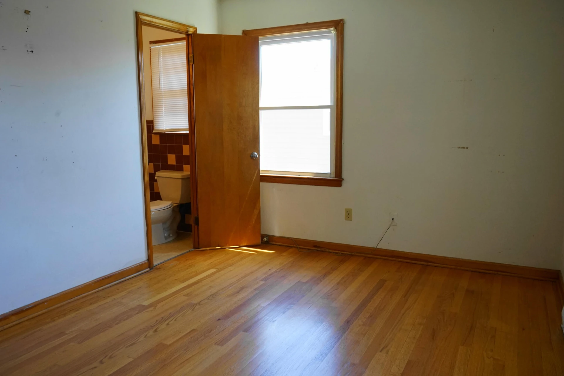 2901 Neil DR - Photo 17