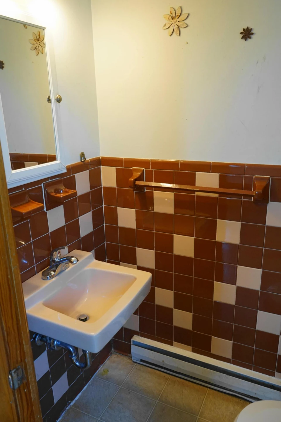 2901 Neil DR - Photo 18