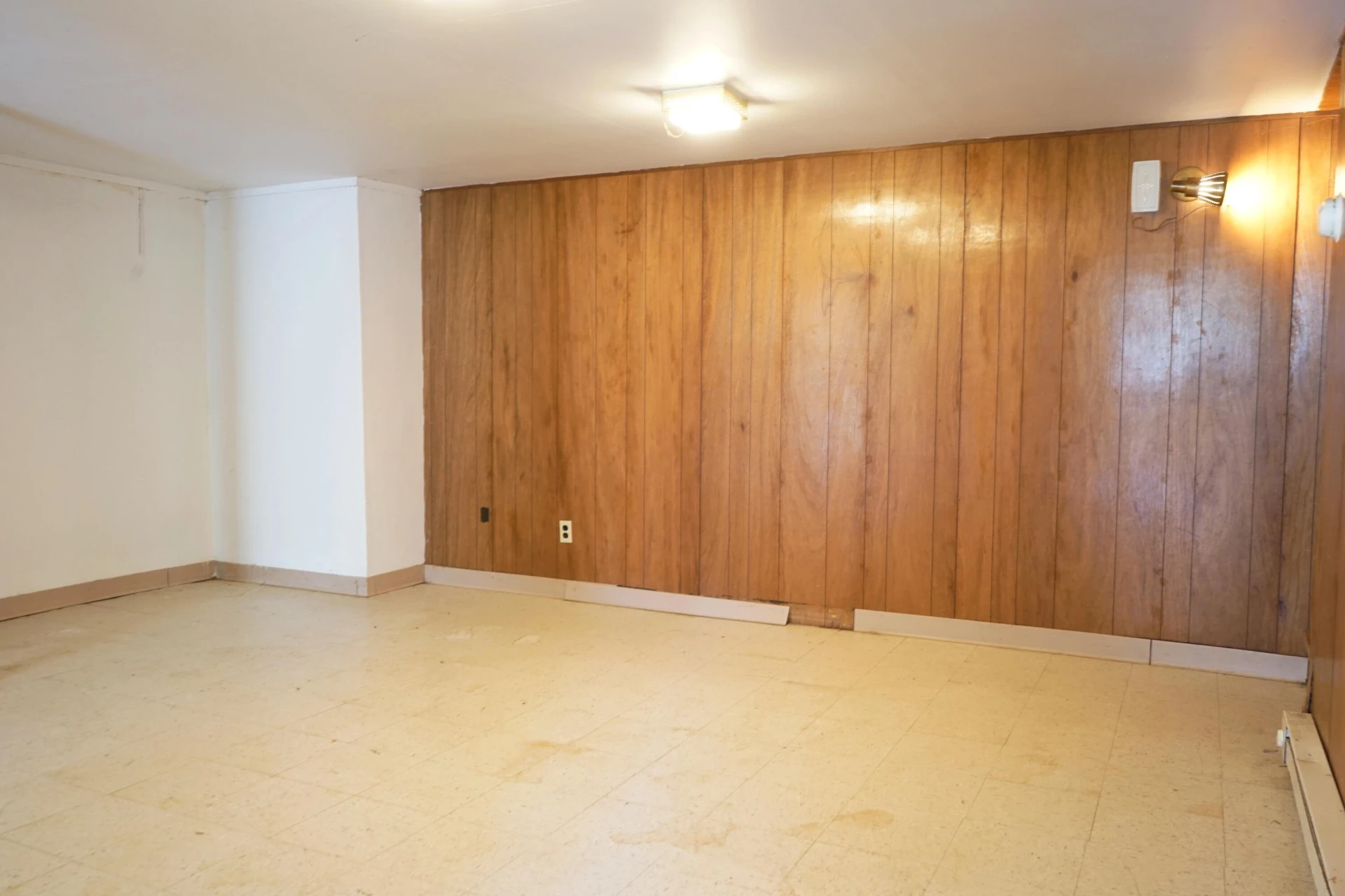 2901 Neil DR - Photo 27