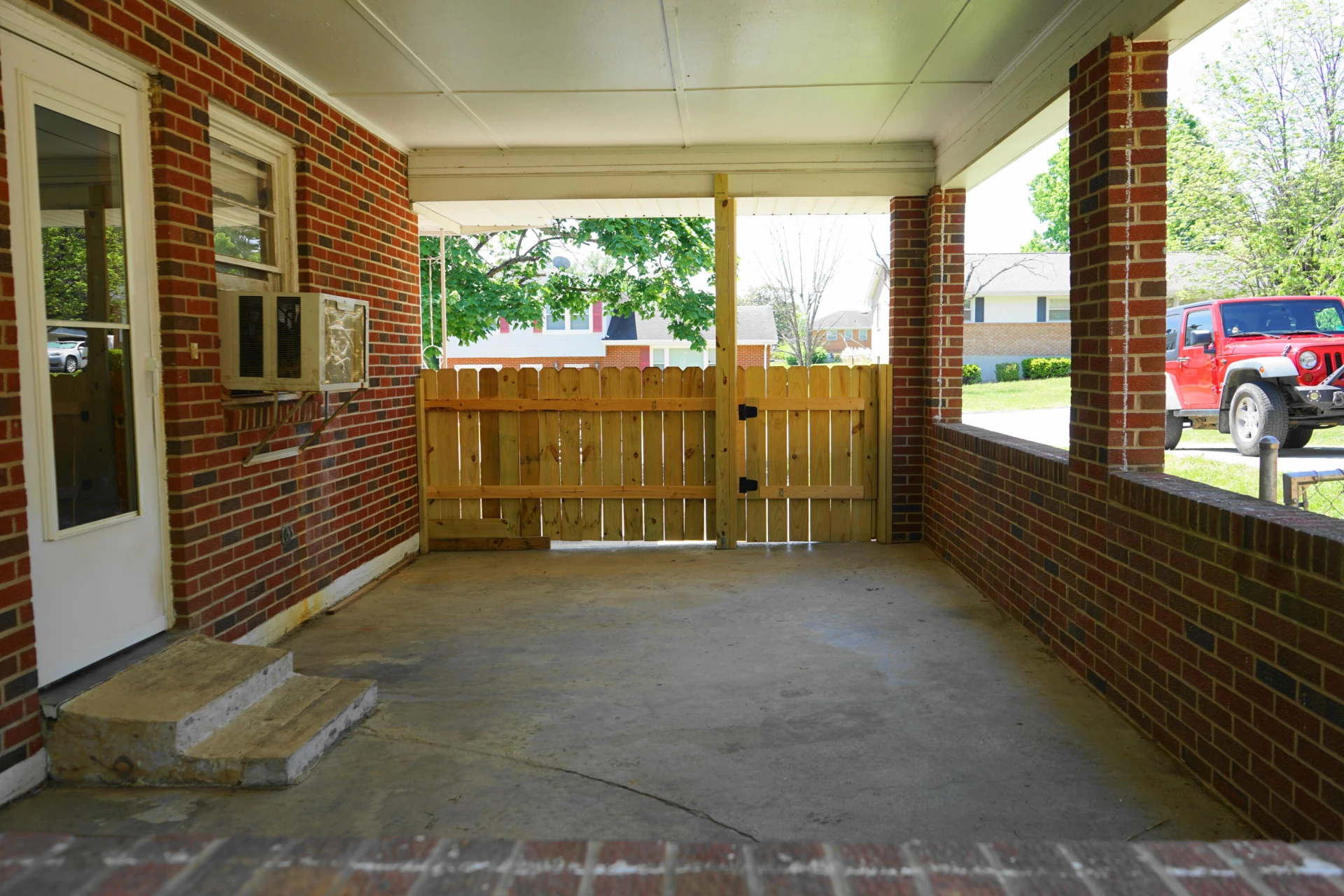 2901 Neil DR - Photo 4