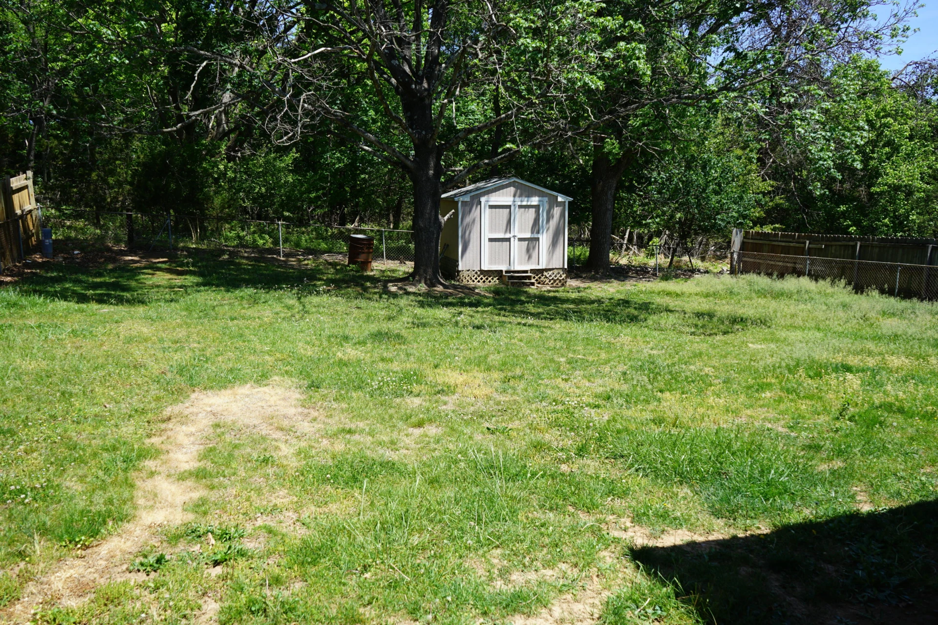2901 Neil DR - Photo 5