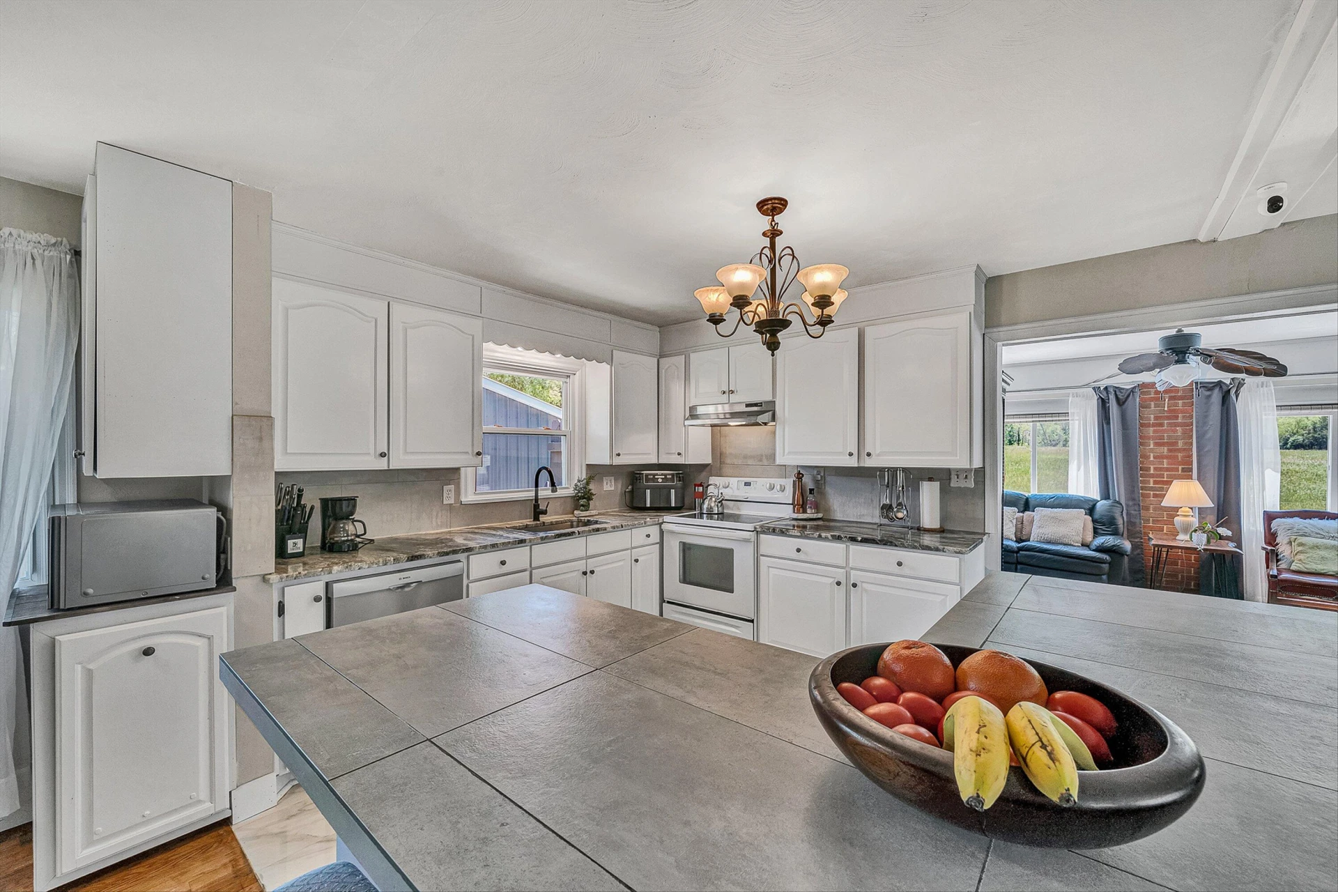 4758 Bandy RD - Photo 10