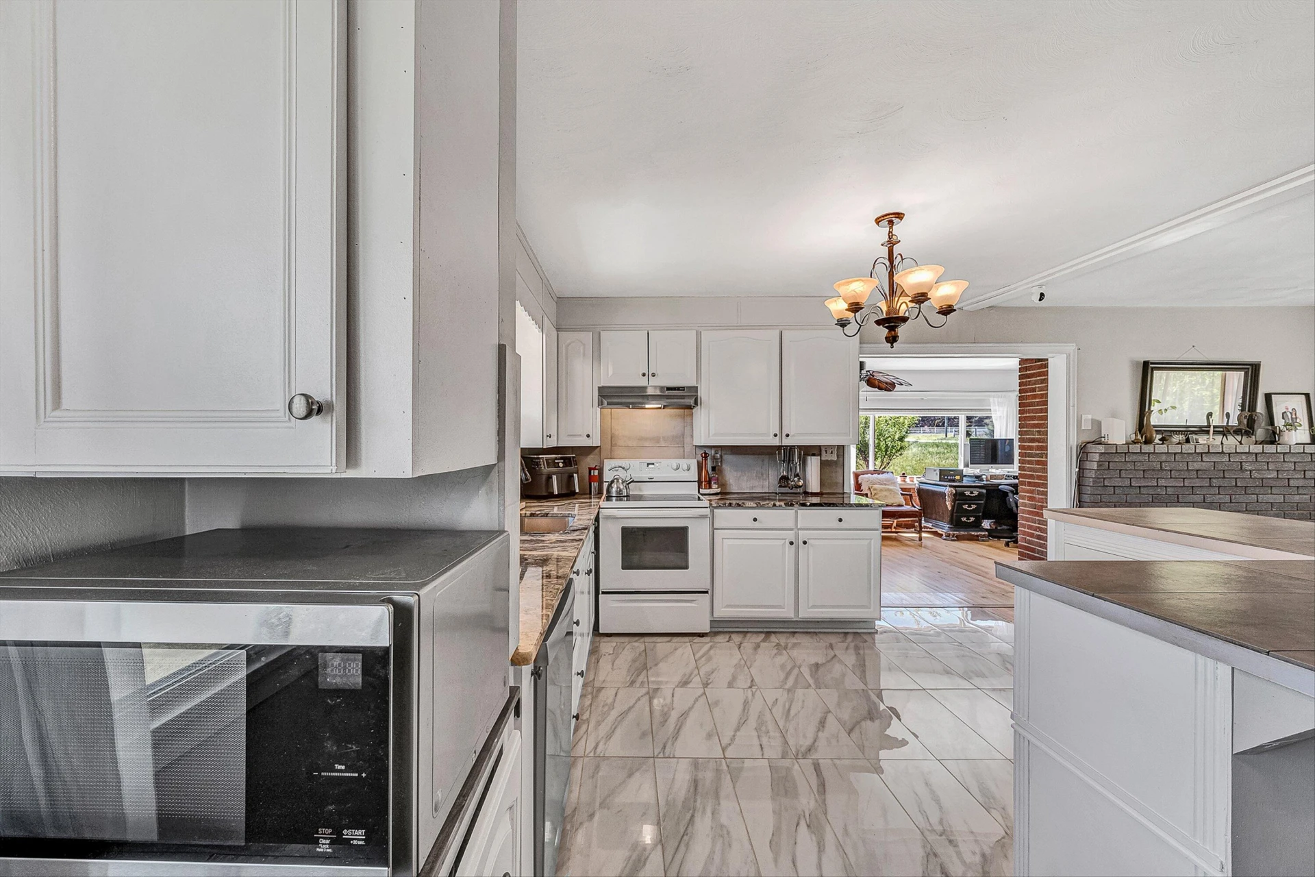 4758 Bandy RD - Photo 11