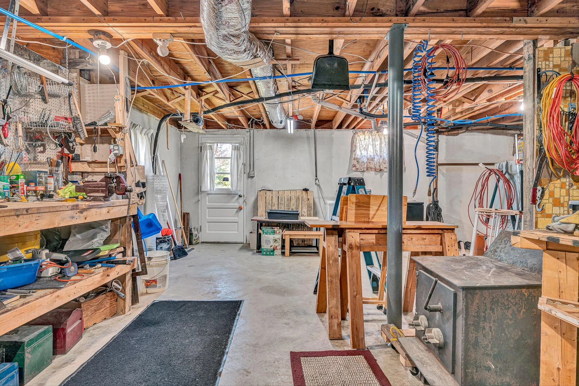 4758 Bandy RD - Photo 32