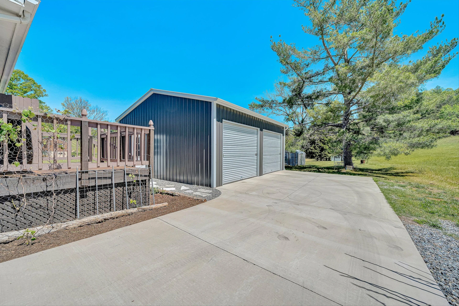 4758 Bandy RD - Photo 38