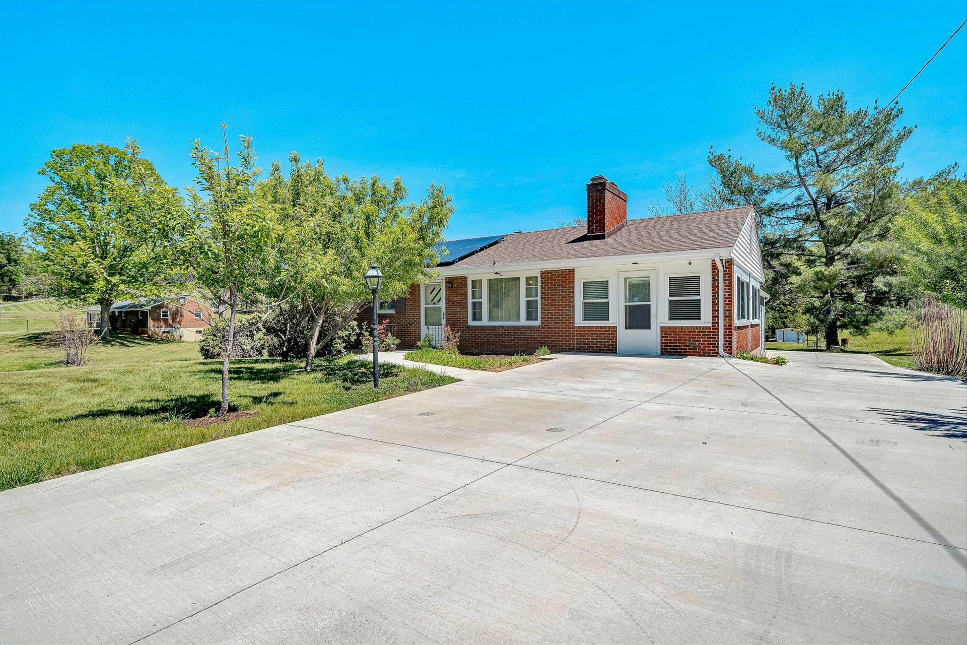 4758 Bandy RD - Photo 4