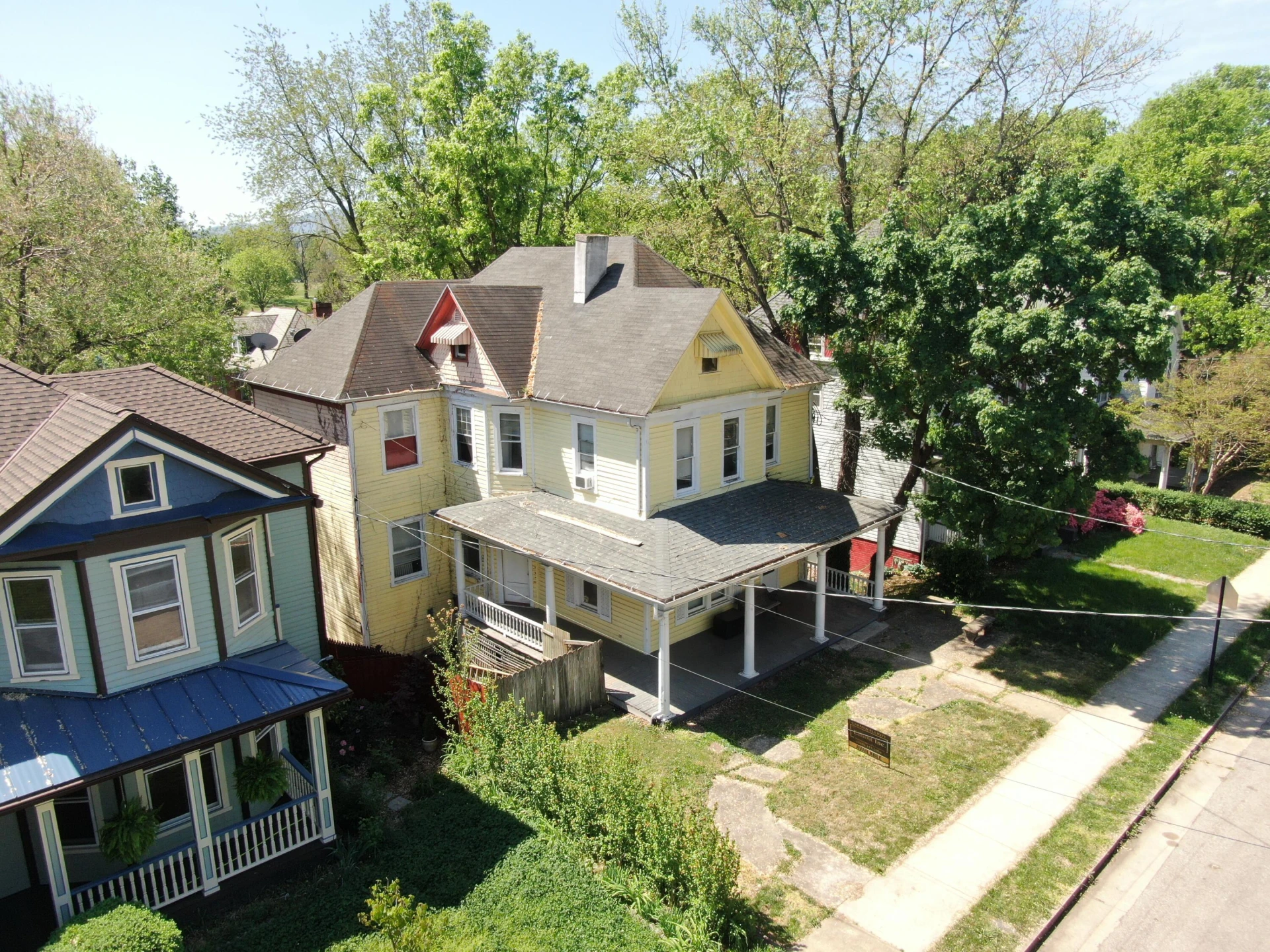 518 Highland AVE SW - Photo 4