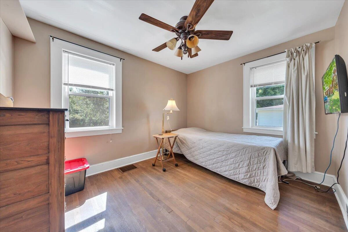 703 vine ST - Photo 24