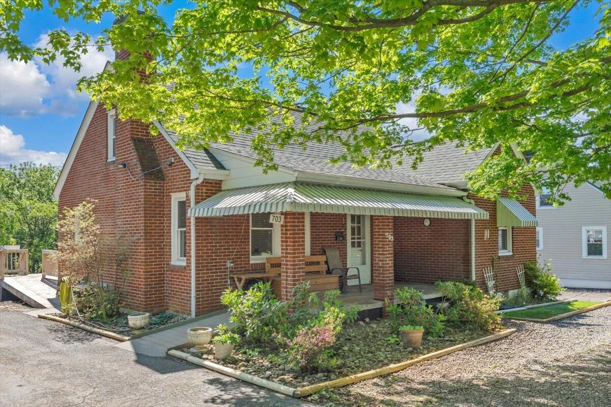 703 vine ST - Photo 3