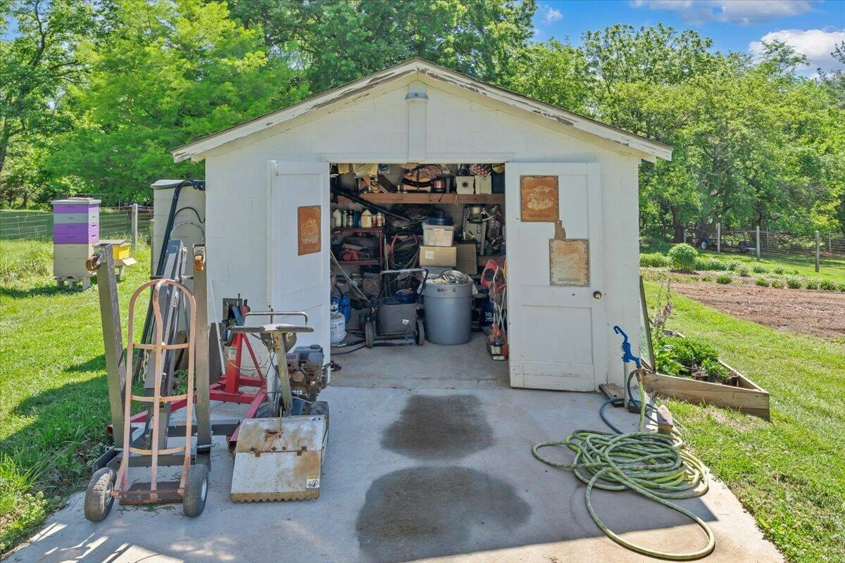703 vine ST - Photo 31