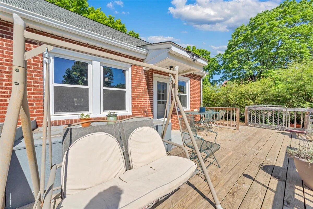 703 vine ST - Photo 6