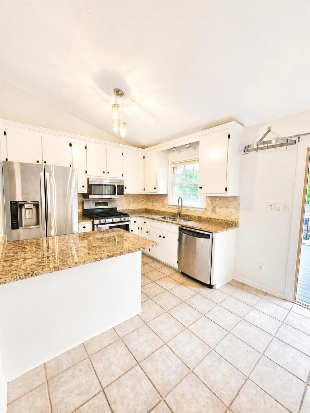 74 Clarion DR - Photo 14