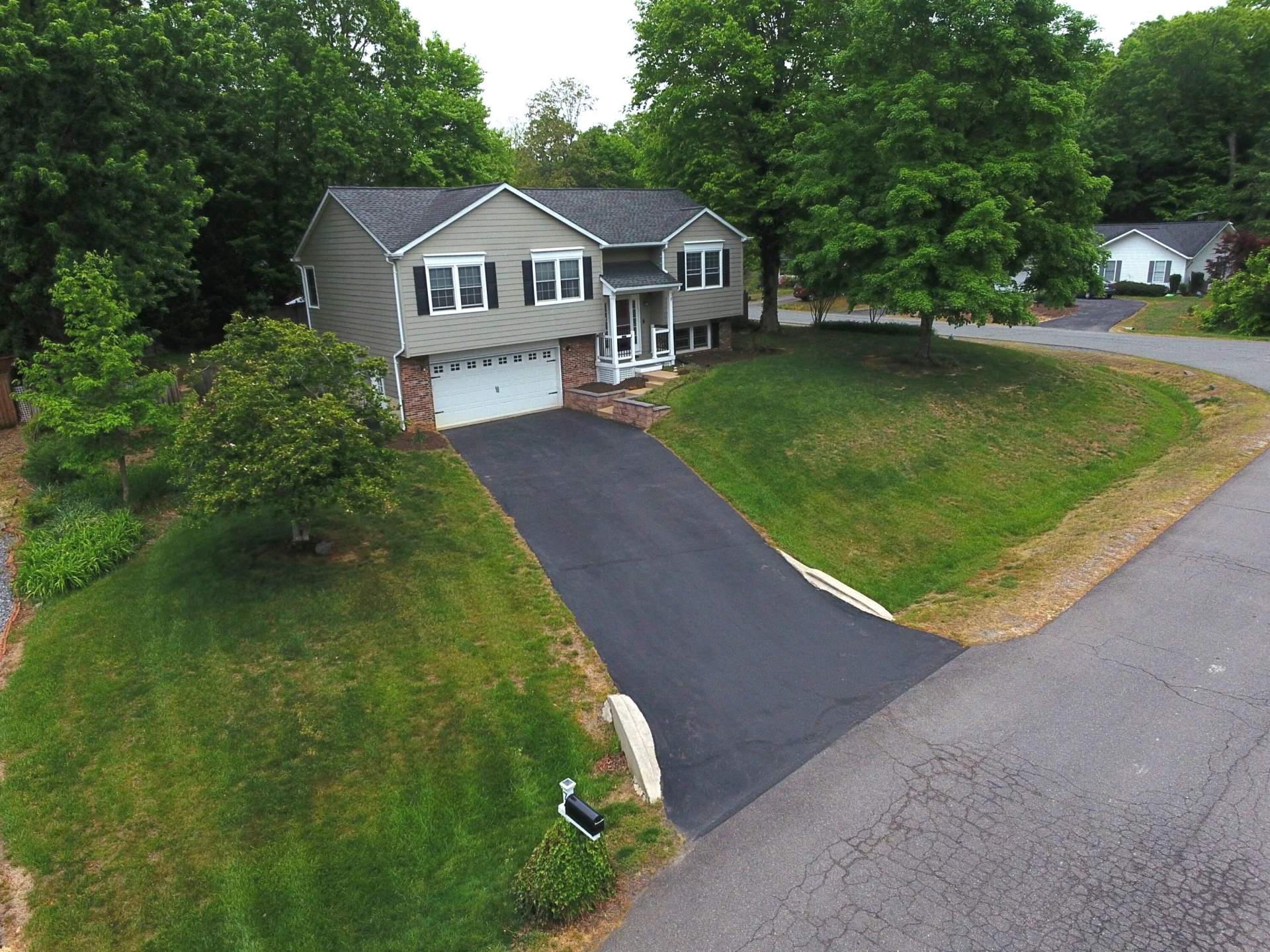 74 Clarion DR - Photo 2