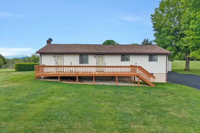 1151 Wheatland RD, Buchanan, VA, 24066