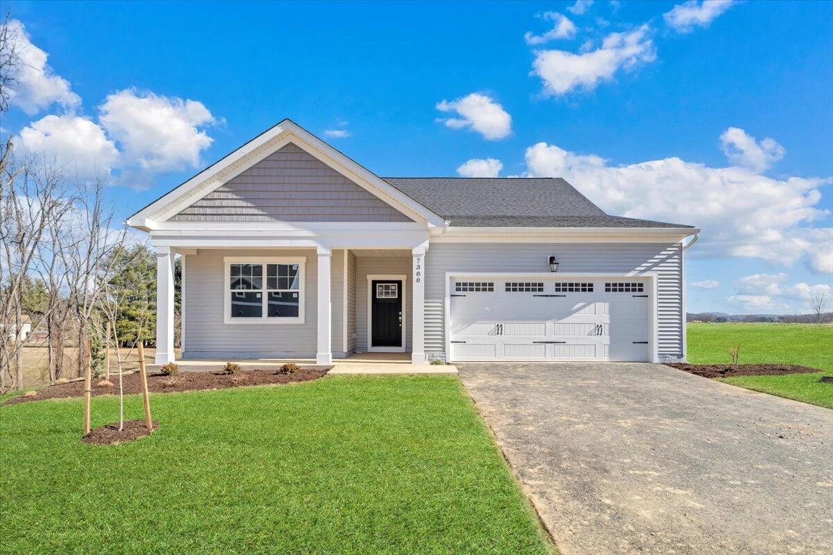 7380 King's Pointe DR