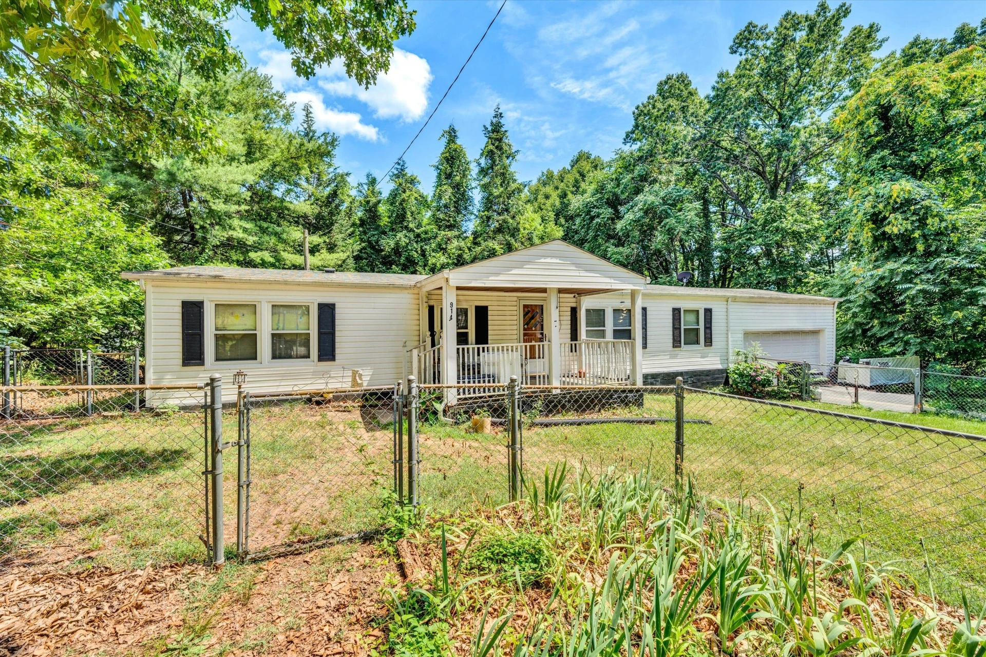 914 Givens Tyler RD