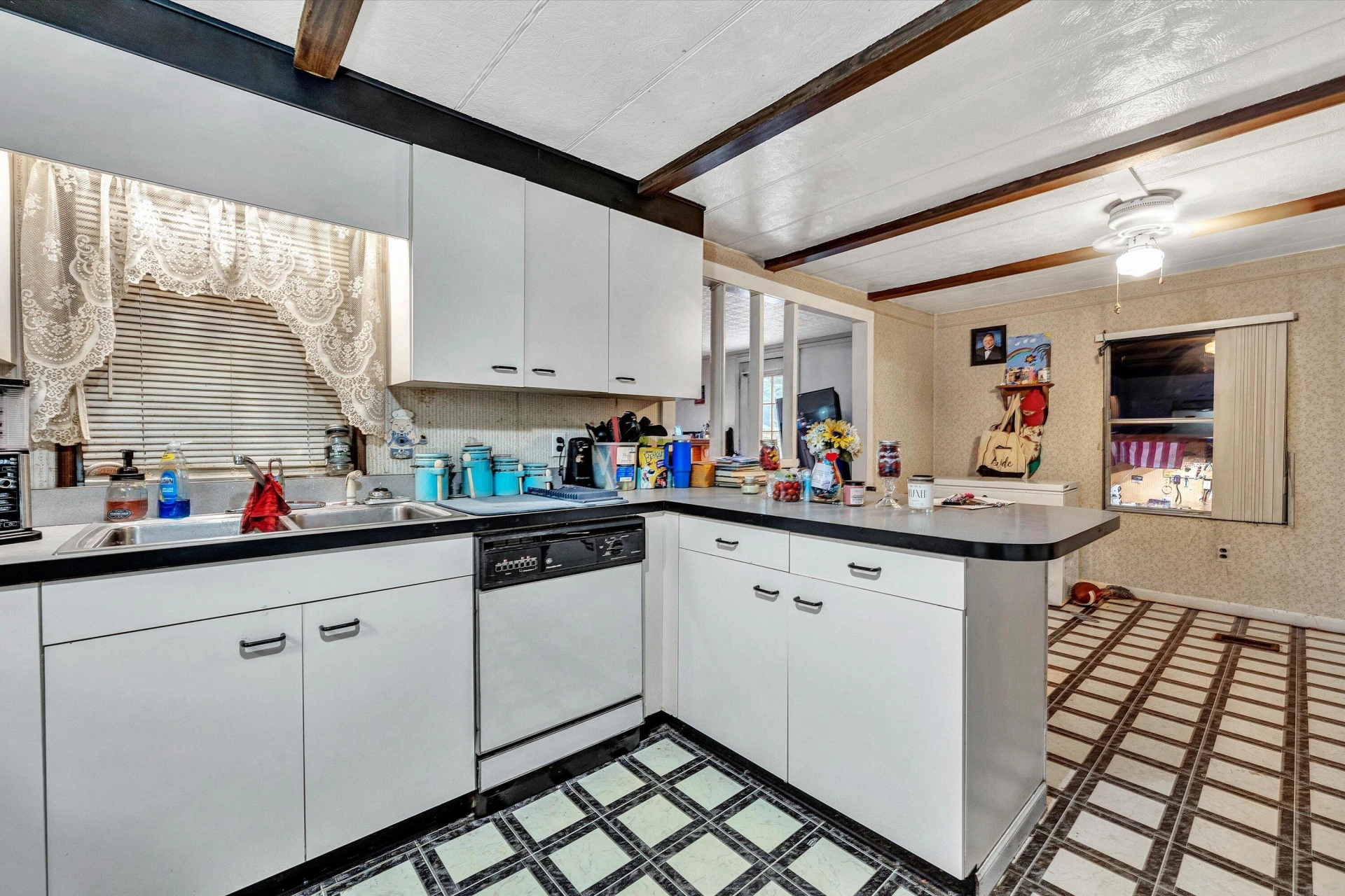 914 Givens Tyler RD - Photo 4