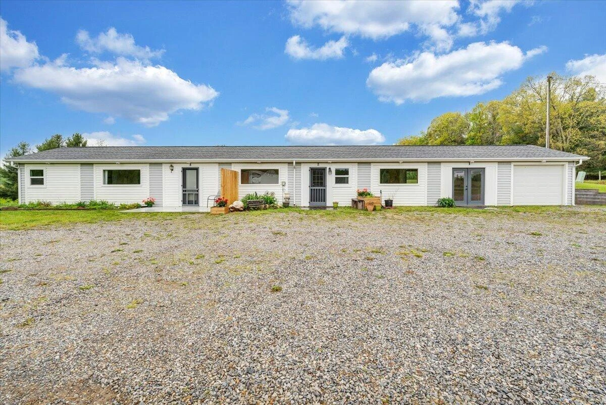 1011 Wilson Cemetery RD NE - Photo 2