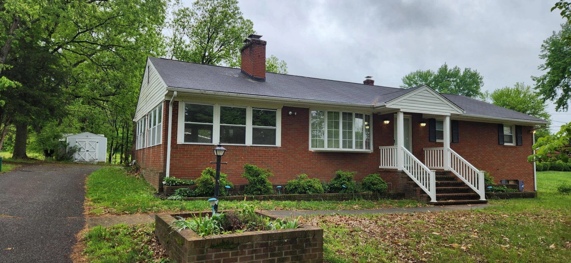 3483 Belle AVE NE