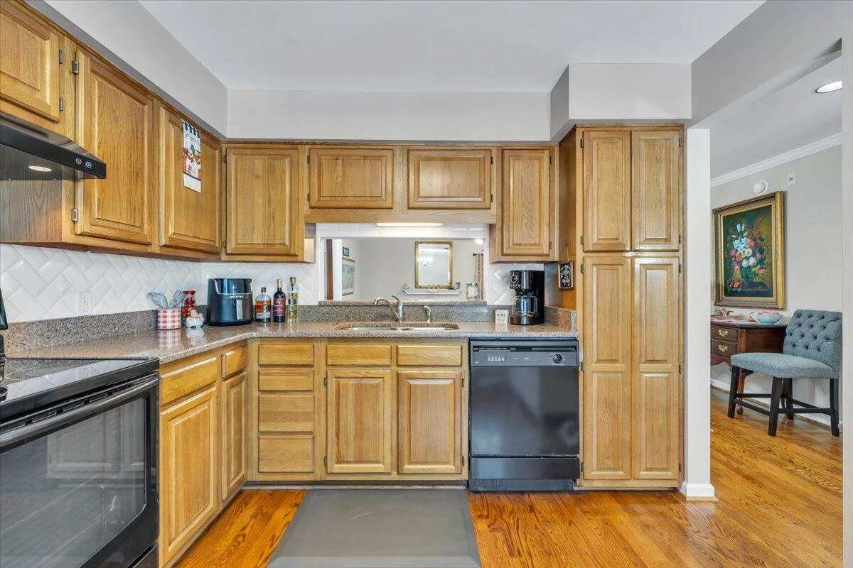 4732 Wembley PL SW - Photo 6