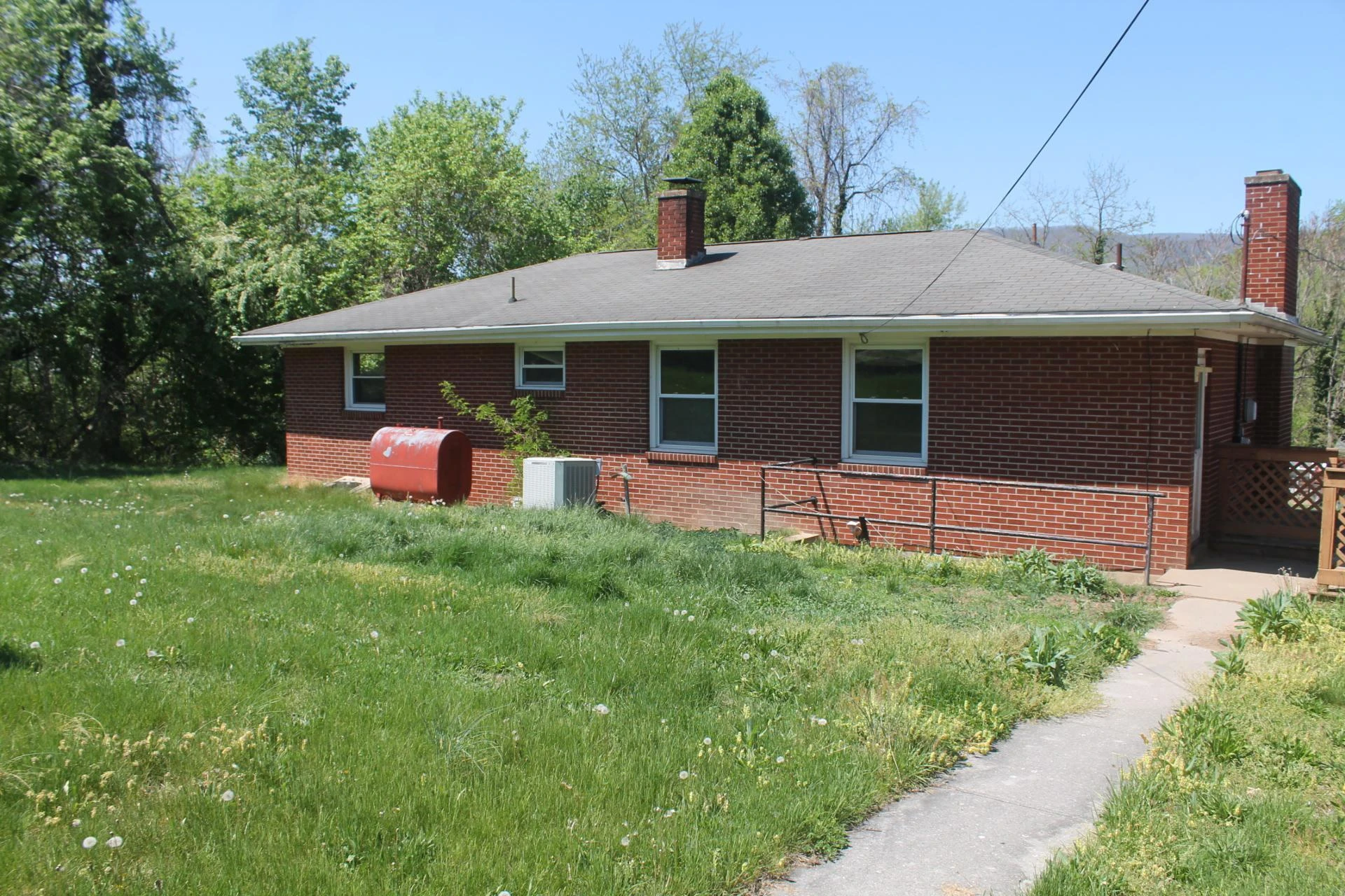 1305 Donovan ST - Photo 3